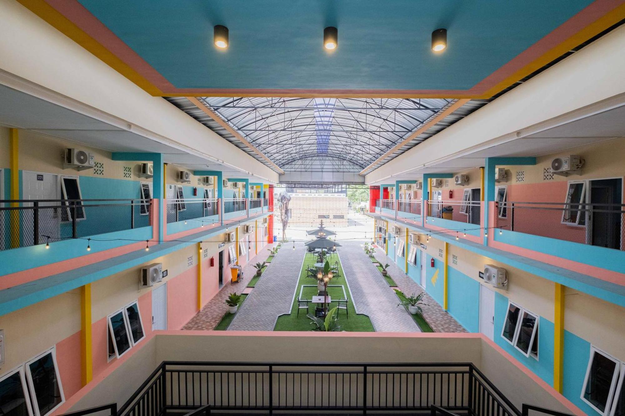 Sans Wm Hotel Blitar Exterior photo