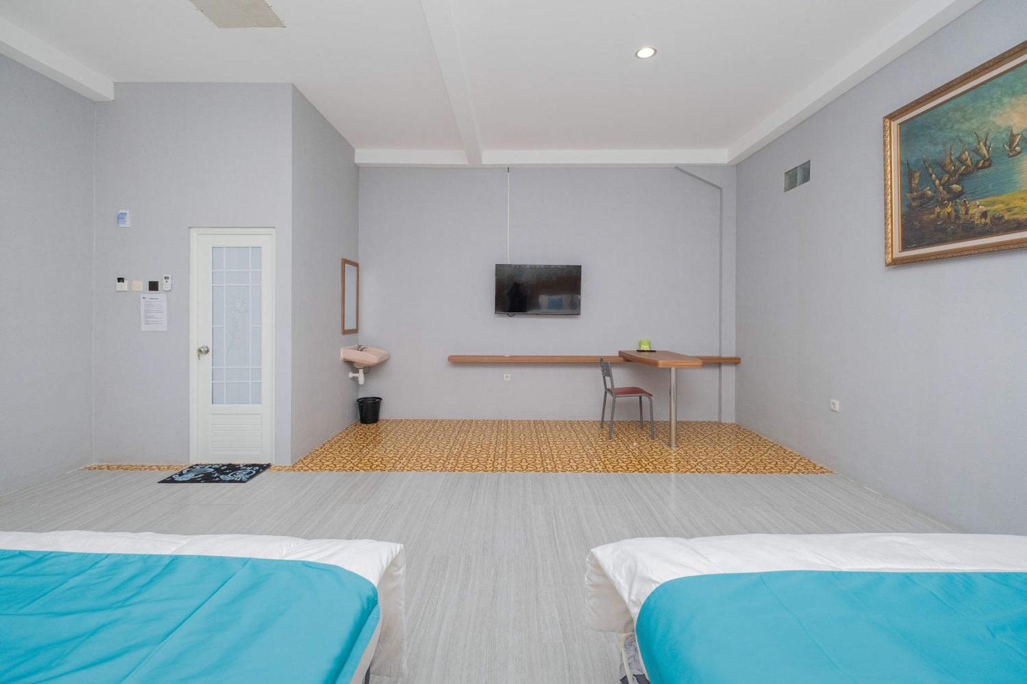 Sans Wm Hotel Blitar Exterior photo